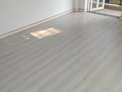 REDSUN R65 TÔ HIẾN THÀNH ,Q10 .90M2